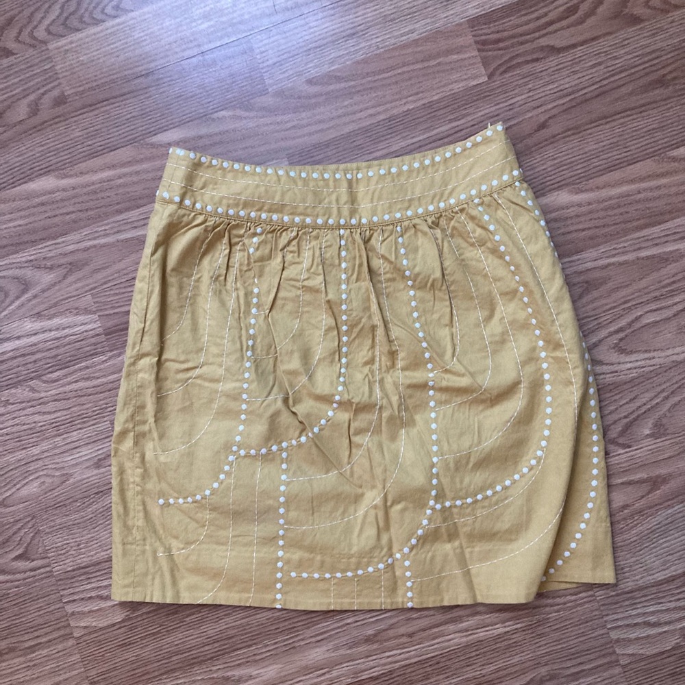 Adorable mustard yellow skirt by Floreat